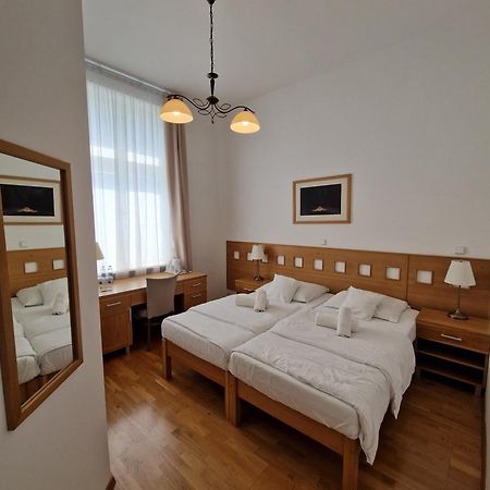 Bohumín Hotel Pod Zelenym Dubem מראה חיצוני תמונה