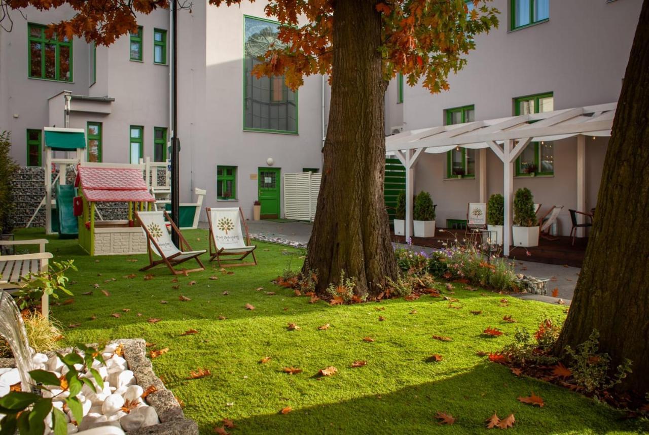 Bohumín Hotel Pod Zelenym Dubem מראה חיצוני תמונה