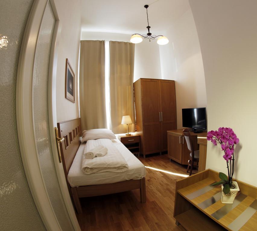 Bohumín Hotel Pod Zelenym Dubem מראה חיצוני תמונה